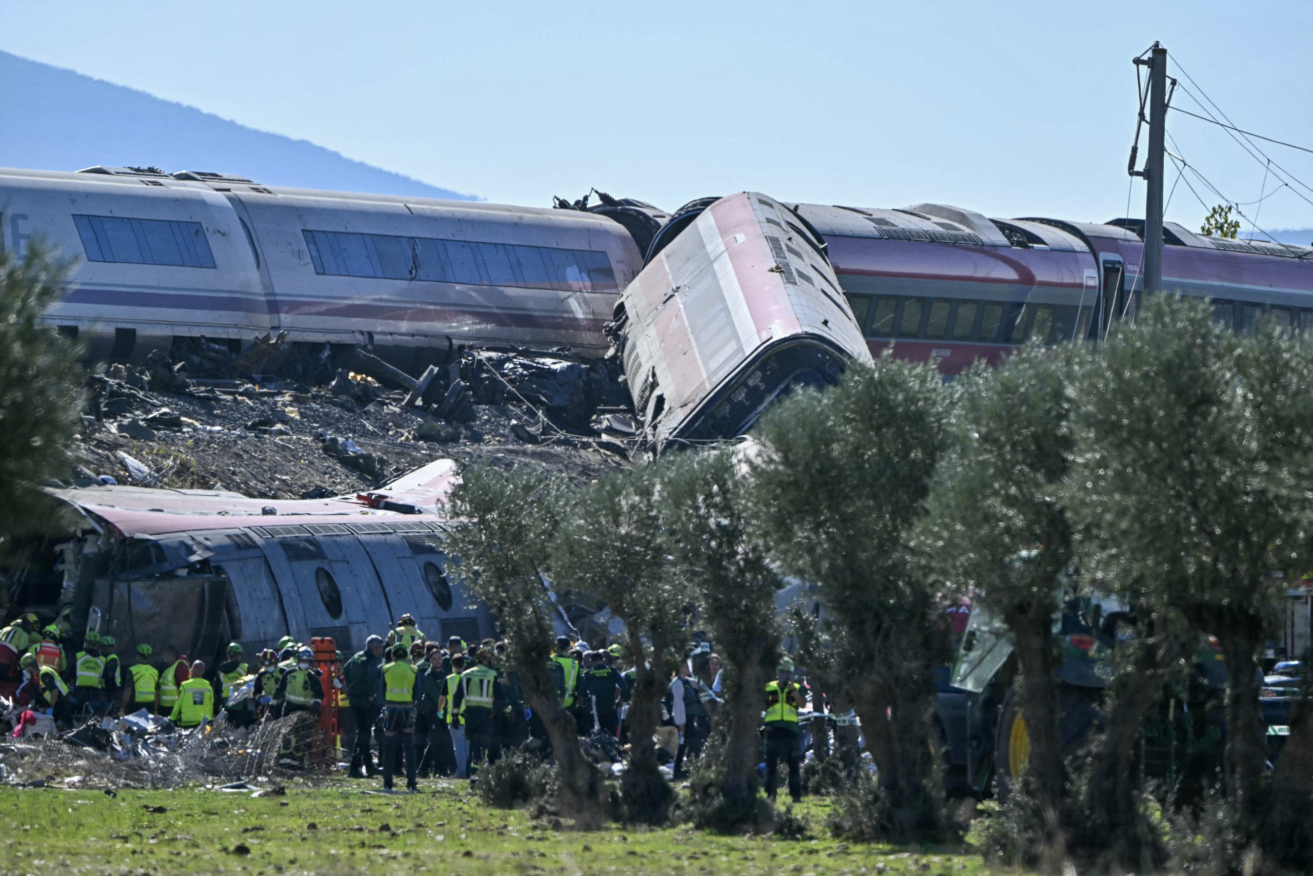 'Inexplicable' decision blamed for high-speed train crash in central Spain that killed dozens — Rockville Centre Community news